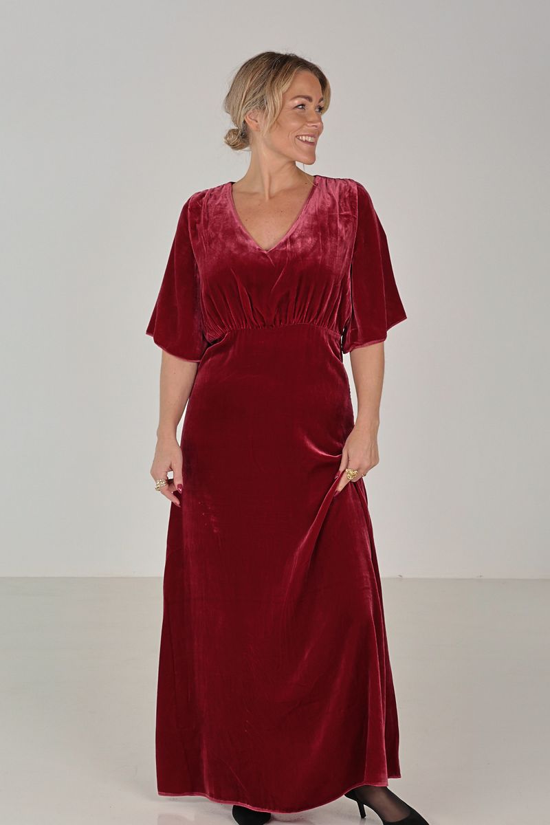 Arianna burgundy eksklusive dress in silk velvet 