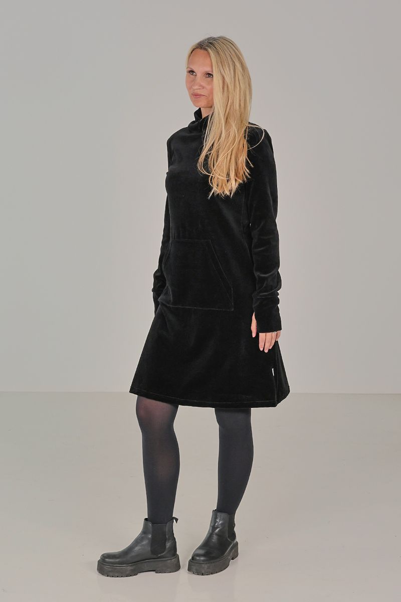 Lilli black velvet dress